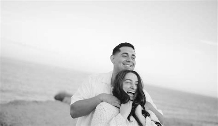 Rebecca Breeds’s Husband: Who is Rebecca Breeds Dating?