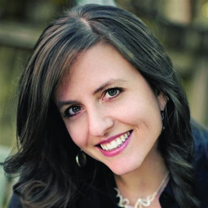 Fame | Rebecca Skloot net worth and salary income estimation Jan, 2024