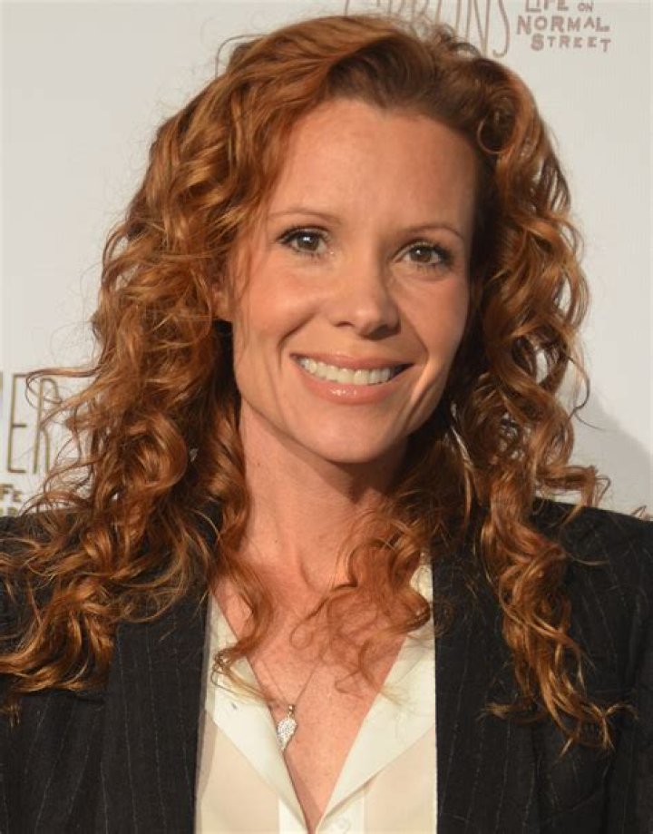 Robyn Lively- Net Worth, Age, Ethnicity, Husband, Marriage, Height, Career
