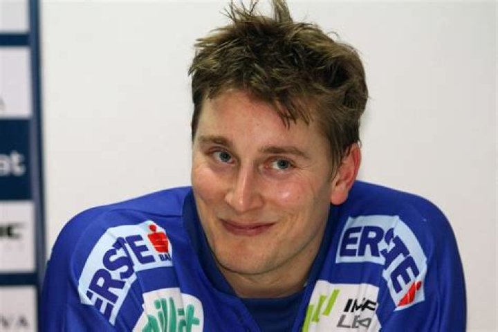 Fame | Ryan Kinasewich net worth and salary income estimation Apr, 2024