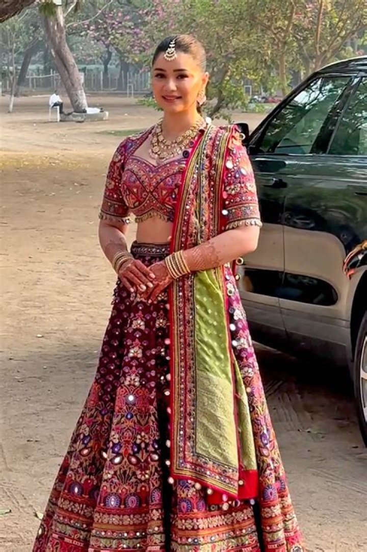 Fame | Sara Tendulkar net worth and salary income estimation Jan, 2024