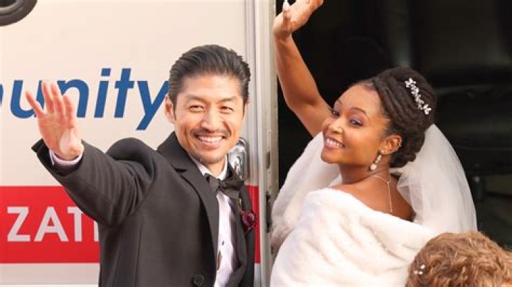 Sasha Roiz Married, Wife, Gay, Height, Body Measurements, Bio