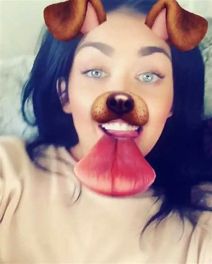 What is Scarlett Moffatt's Snapchat?