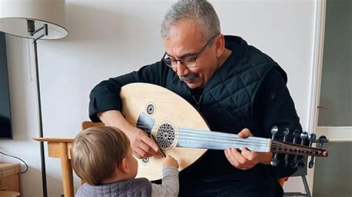 Sirri Süreyya Önder’s Girlfriend: Who is Sirri Süreyya Önder Dating?