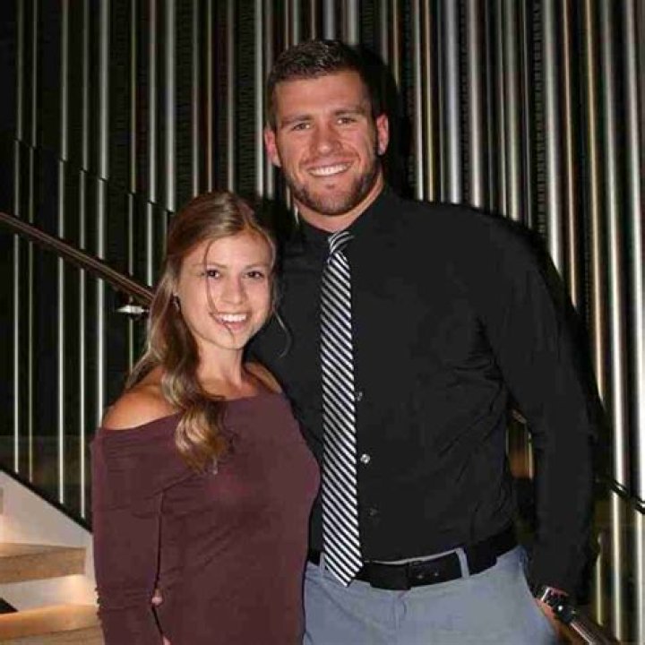 Know About T. J. Watt; NFL, Age, Girlfriend, Family, Contract, Stats, Salary
