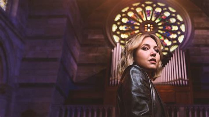 Comedian Taylor Tomlinson Wiki, Bio, Age, Height, Boyfriend, Instagram, Net Worth!!