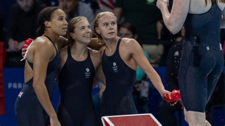 Team GB swim for silver