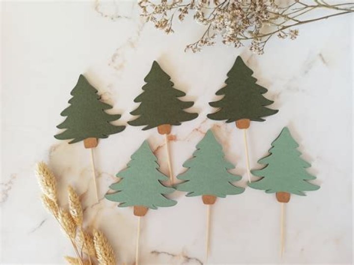 These Christmas tree cupcake toppers are *so* Insta-worthy