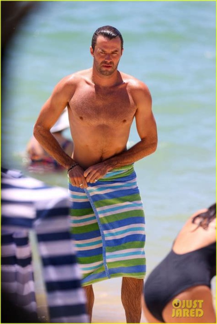 Thomas Cocquerel- Wiki, Age, Height, Net Worth, Girlfriend, Ethnicity