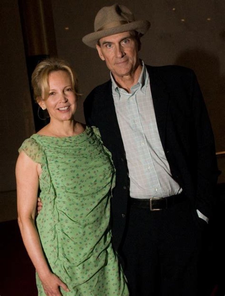Who Is Caroline Smedvig? The Untold Truth About James Taylor’s Wife