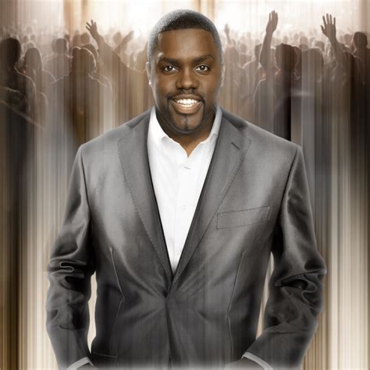 William McDowell- Wiki, Age, Height, Net Worth, Husband, Ethnicity