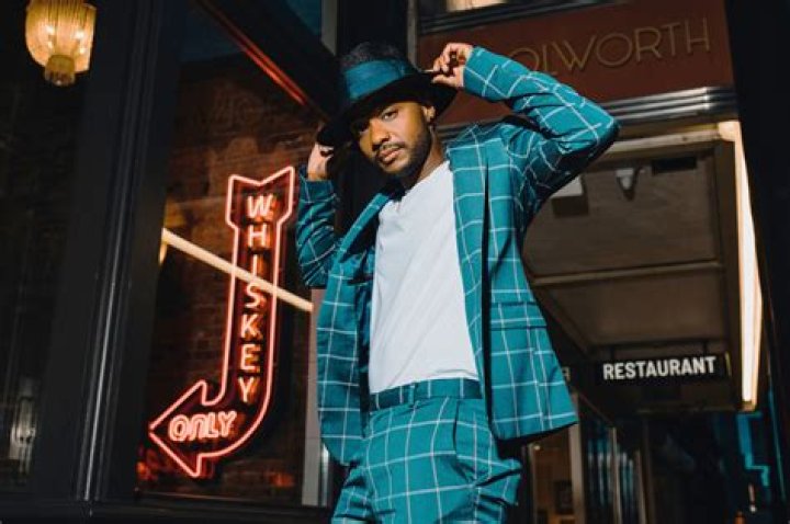 Wyn Starks releases 'Circles' in the United Kingdom due to popular demand