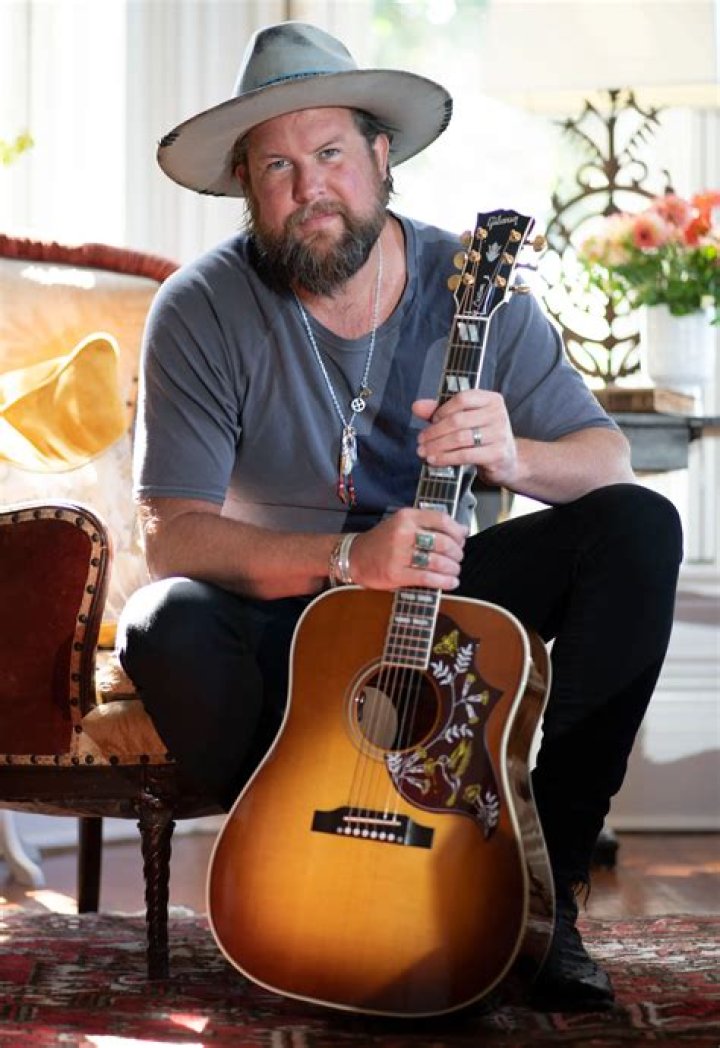 
Zach Williams- Wiki, Age, Height, Net Worth, Wife, Ethnicity	